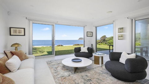Absolute Beachfront On Stunning Pearl Beach - Accommodation Brisbane 1