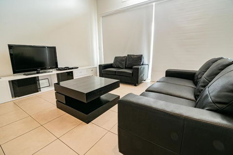 Absolute Beachfront Opal Cove Resort - Accommodation Brisbane 2