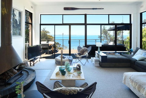 Absolute Beachfront - Accommodation Brisbane 1