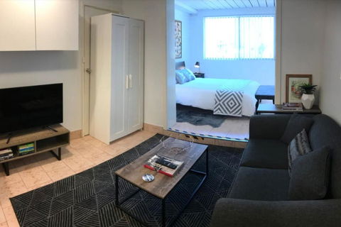 Adorable Studio Nestled In The Heart Of Flynn - Accommodation Brisbane 3