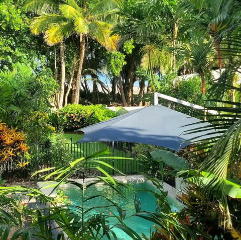 Absolute Beachfront Cottage - Accommodation Brisbane 1