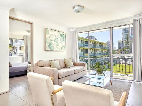 Affordable Accommodation In The Heart Of Surfers Paradise - Accommodation Brisbane 0