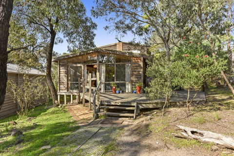 Aireys 15 - Accommodation Brisbane 0