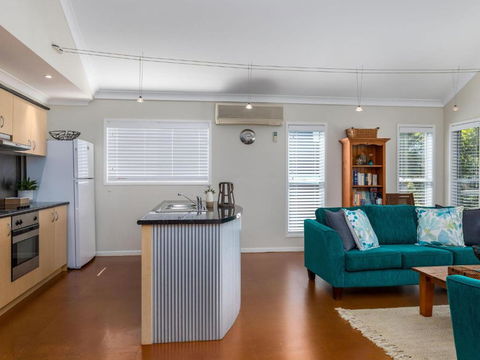 Akarana Beach House By Jervis Bay Rentals - Accommodation Brisbane 4