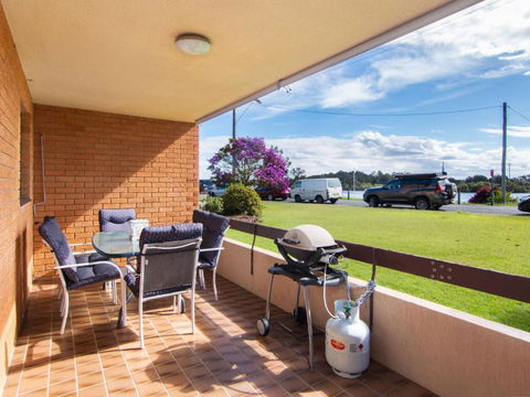 Akuna 3 Ground Floor Opposite Wallis Lake - Accommodation Brisbane 2