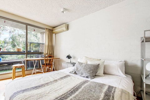 Albert Park Hideaway - A Peaceful Leafy Locale - Accommodation Brisbane 3