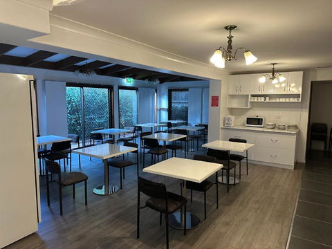 Allan Cunningham Motel - Accommodation Brisbane 3