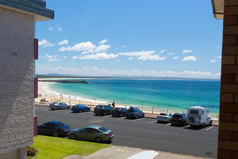 Aloha Beachside - Accommodation Brisbane 4