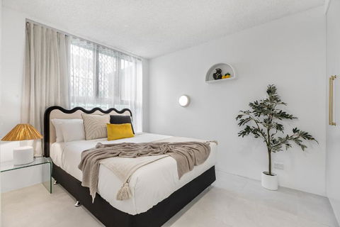 Amalfi On Alex: Seaside 2 Bedroom Retreat - Accommodation Brisbane 2