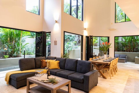 Amalfi - Port Douglas, Luxury In The Centre Of Town - Accommodation Brisbane 0