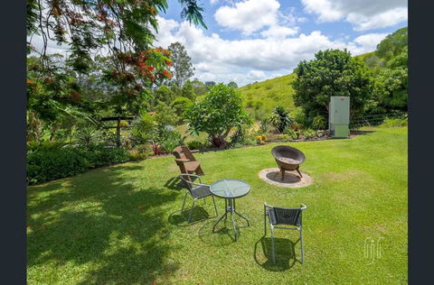 Amamoor Homestead And Country Cottages - Accommodation Brisbane 4