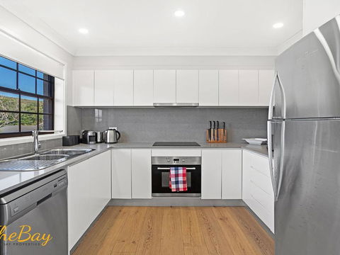Amaroo Cres No 20 Fingal Bay Holiday Home - Accommodation Brisbane 2