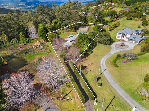 Amazing Acreage Style Living - Accommodation Brisbane 4
