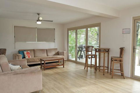 AMITY BEACHHOUSE - Accommodation Brisbane 2