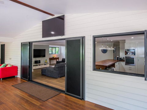 AMITY ESCAPE - Accommodation Brisbane 3