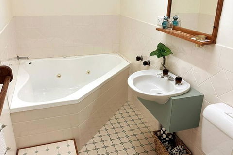 Amity Jigsaw House - Accommodation Brisbane 1
