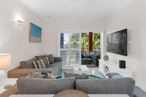 Amphora Palms - By Reef Stays - Accommodation Brisbane 0
