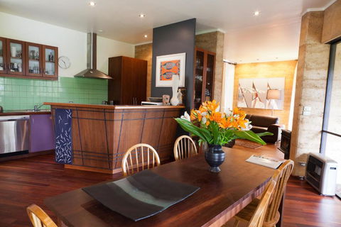 Anagama House & Studio - Accommodation Brisbane 0