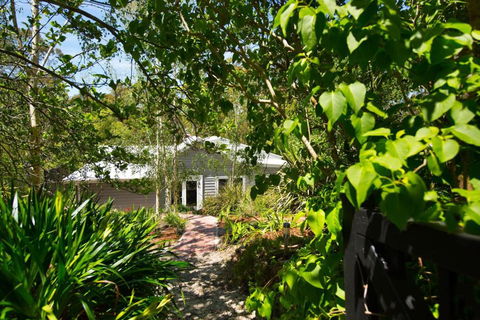 Annecy House - Accommodation Brisbane 4