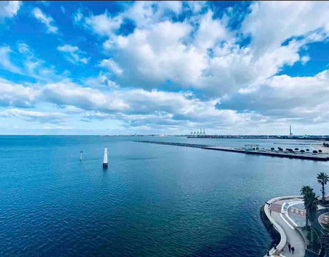 Amzing Ocean View Spacious Three Bedrooms Apartment Port Melbourne - Accommodation Brisbane 1