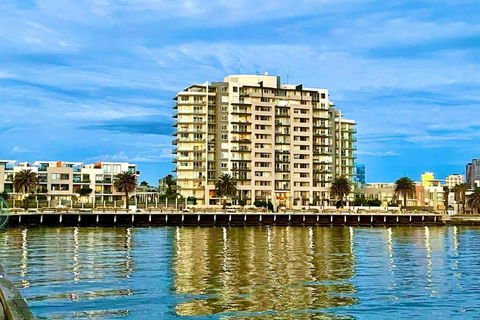 Amzing Ocean View Spacious Three Bedrooms Apartment Port Melbourne - Accommodation Brisbane 3