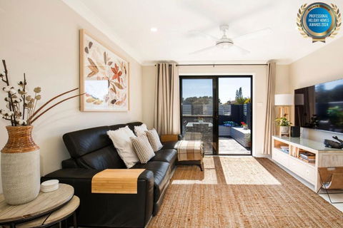 Alkira - Pet Friendly - 4 Mins Walk To Beach - Accommodation Brisbane 1