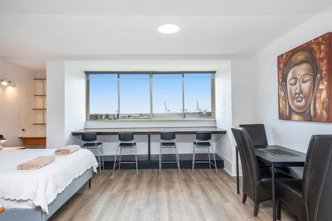 Apartment 201 - Fremantle Studio Apartment With Ocean And Harbour Views - Accommodation Brisbane 0