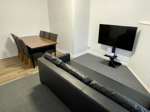 Apartment In The Centre Of Cooma - Accommodation Brisbane 0