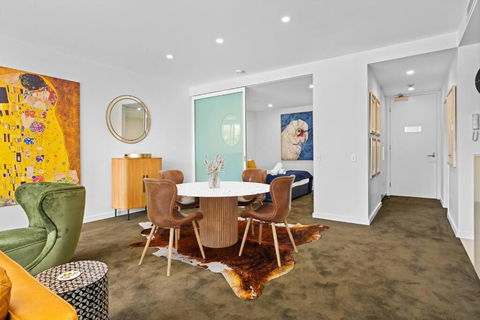 Apartment On Honeysuckle - Accommodation Brisbane 4