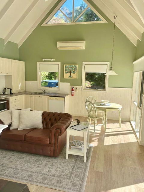 Apple Tree Cottage - Accommodation Brisbane 4