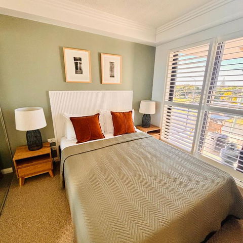 Aqualine Apartments On The Broadwater - Accommodation Brisbane 4