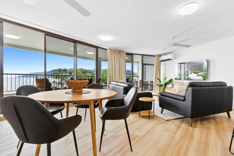 Aquarius Esplanade Retreat - Accommodation Brisbane 0