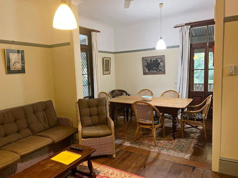 Arakoon House 4 - Bring Your Own Linen - Accommodation Brisbane 4