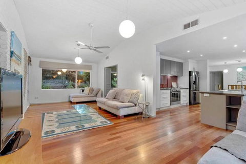 Archies - Private Coastal Sanctuary, Perfect For Familes, Linen Included - Accommodation Brisbane 3