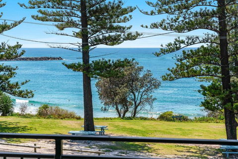 Arcoola 1 - Overlooking Main Beach - Accommodation Brisbane 1