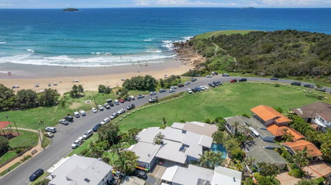 ArtHOUSE Beachfront Accommodation - Accommodation Brisbane 0