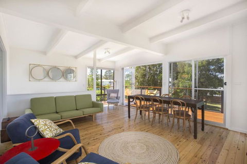 Arthurs Mollymook - Accommodation Brisbane 2