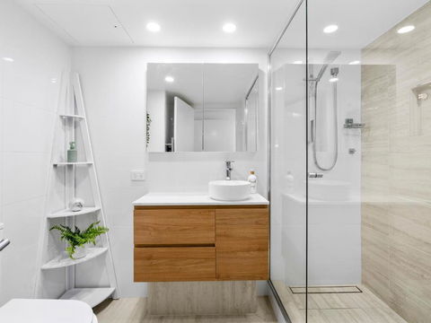 Artique - Hosted By Coastal Letting - Accommodation Brisbane 2