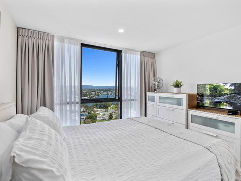 Artique - Hosted By Coastal Letting - Accommodation Brisbane 4