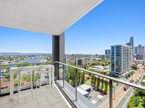 Artique - Hosted By Coastal Letting - Accommodation Brisbane 0