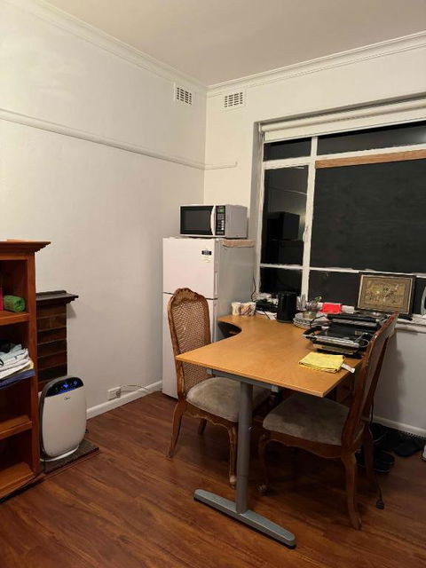 Ashburton Big Room With Shared Bathroom 1 - Accommodation Brisbane 3