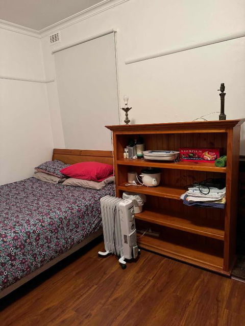 Ashburton Big Room With Shared Bathroom 1 - Accommodation Brisbane 2
