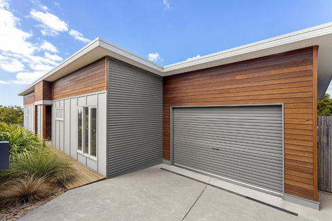 Aurora - Accommodation Brisbane 0