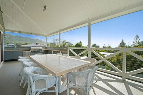 Apollo Bay Oceanview Mountain Retreat, Pet Friendly, EV Station, Fireplace - Accommodation Brisbane 0