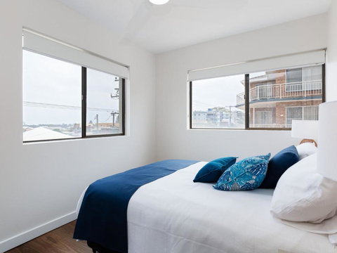 Bangalee 3 Fantastic Waterfront Unit With Pool WI FI And Chromecast - Accommodation Brisbane 3