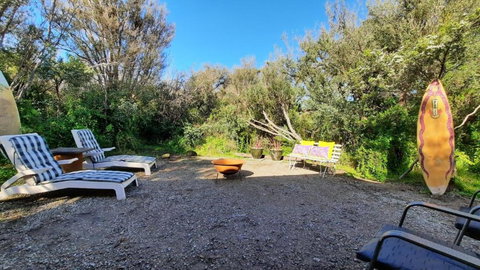 Back Beach Retro Van - Accommodation Brisbane 4