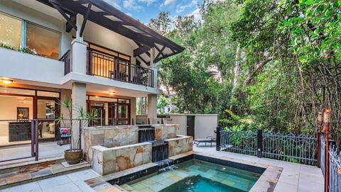 BAHAMA At Temple Tranquility - Accommodation Brisbane 1