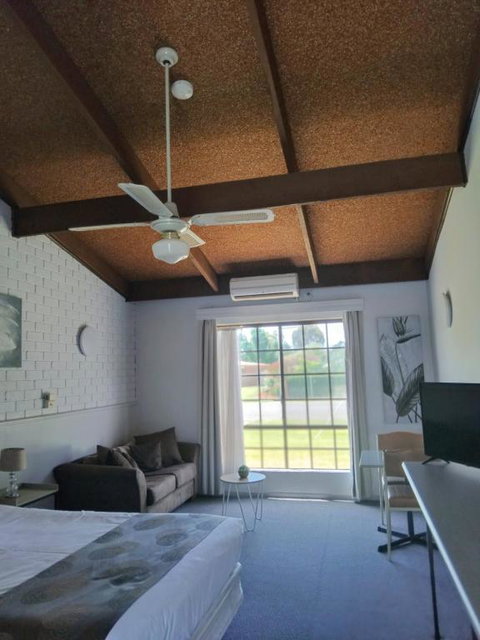 Bakery Park Motor Inn - Accommodation Brisbane 2