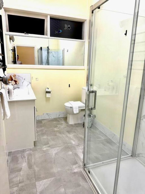 Balwyn Bliss: Your Serene Sanctuary Near Box Hill - Accommodation Brisbane 3