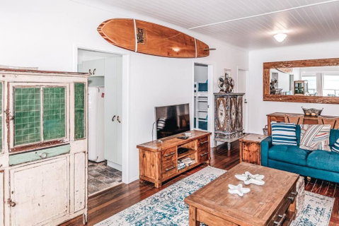 BAY PROPERTIES . Pacific Lodge - Accommodation Brisbane 3